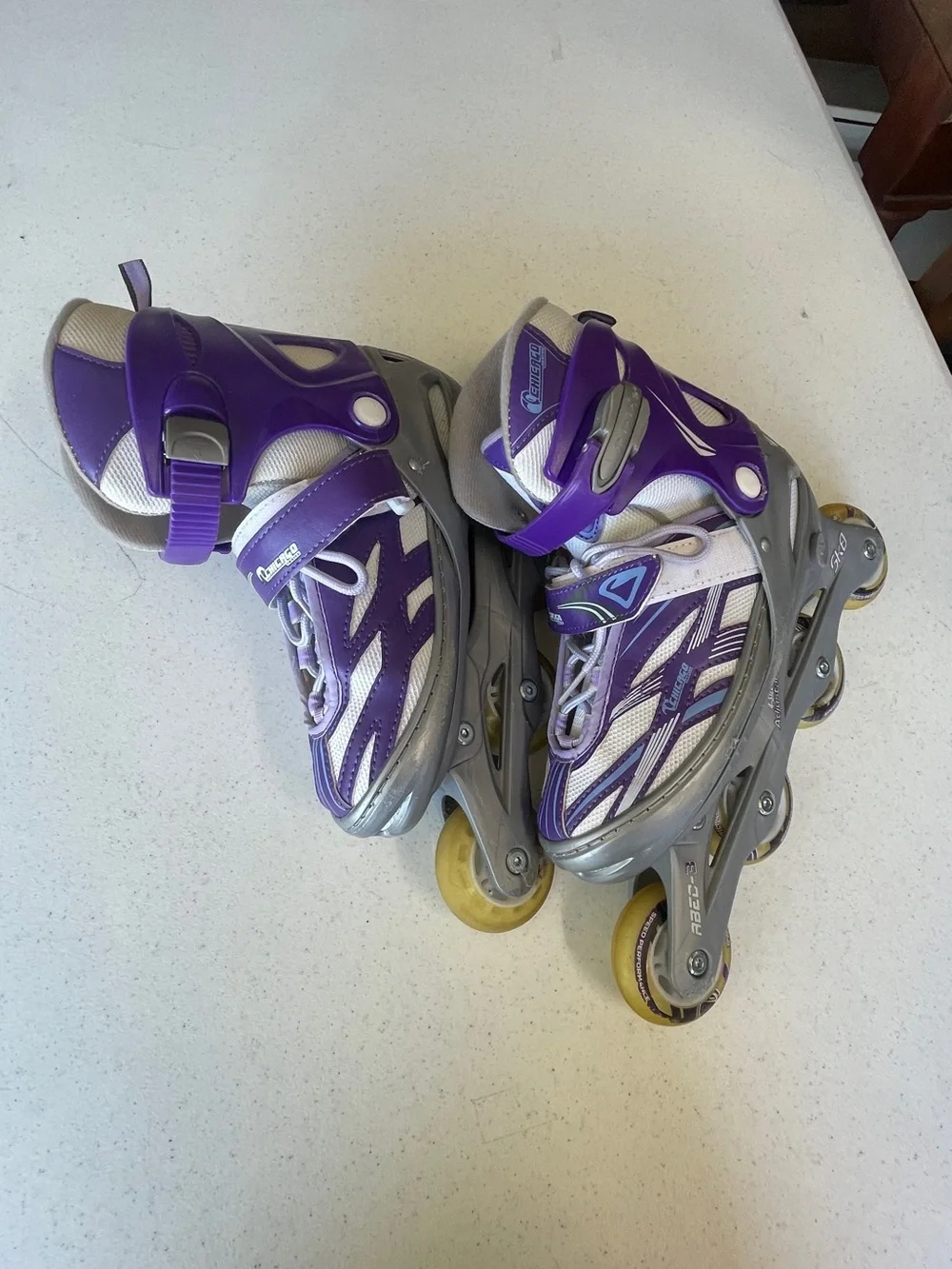 Women’s Adjustable Inline rollerblades- Purple/White. Size Girl 5-8 US